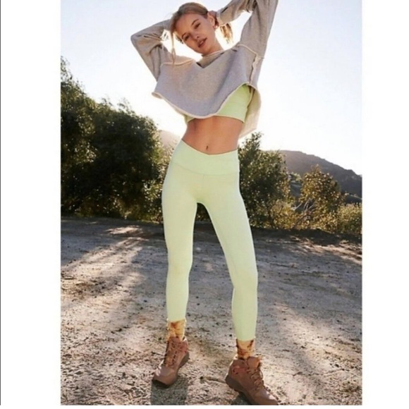 NWOT. Free People Wrap Lose Control 7/8 Leggings XS - Picture 2 of 8